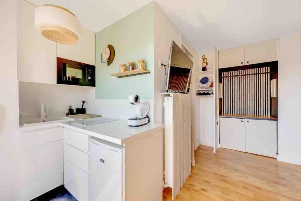 Appartement Panorama - A Seulement 15 Minutes Des Champs-Elysees Clichy Bagian luar foto