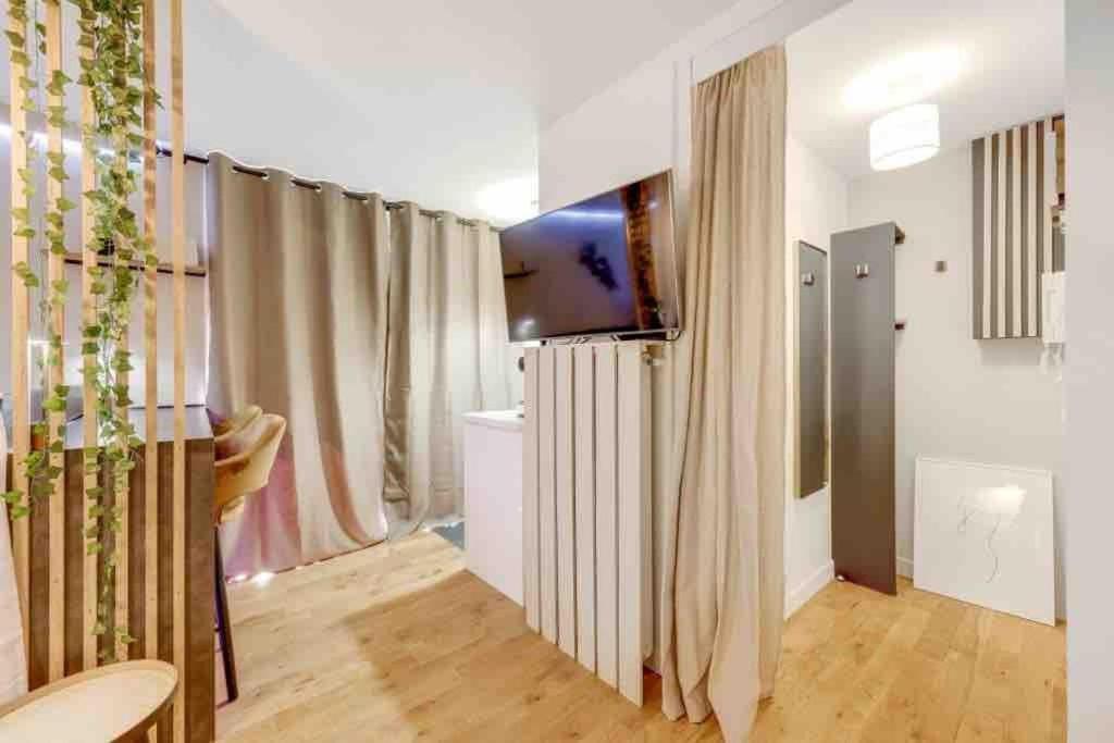 Appartement Panorama - A Seulement 15 Minutes Des Champs-Elysees Clichy Bagian luar foto